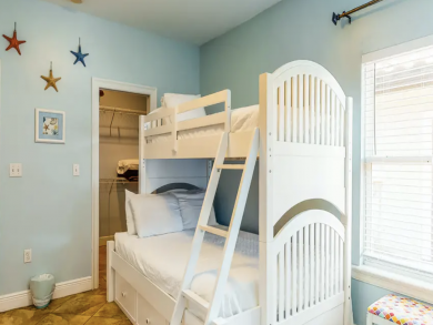 Destin Lovely Villa Sleeps 9